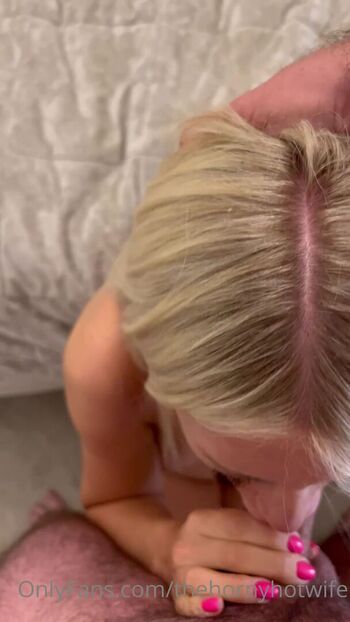 Thehornyhotwife 1 image