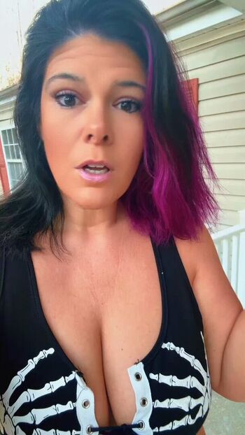 Themrssavage image