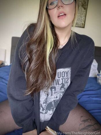 Theneighborgirl image