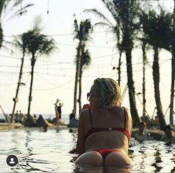 Theonlyblondeone image