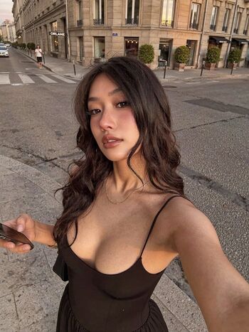 Theonlyela image