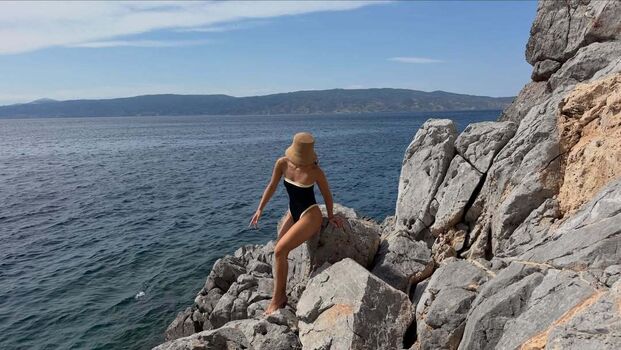 Theopisti pourliotopoulou image
