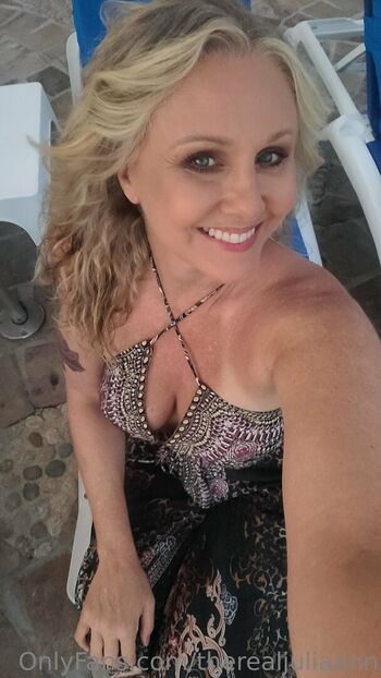 Therealjuliaann image