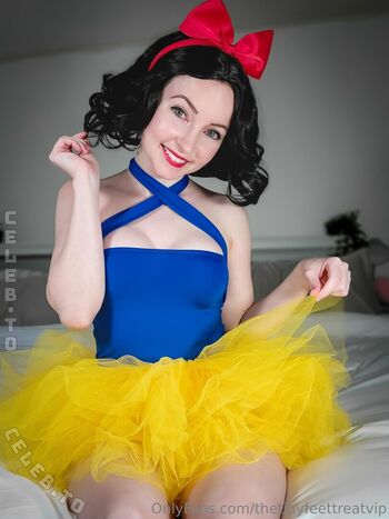 Thetinyfeettreat 1 image