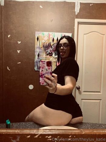 Theyluv katie image