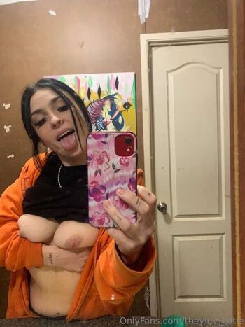 Theyluv katie image