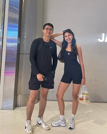 Thuzar wint lwin image