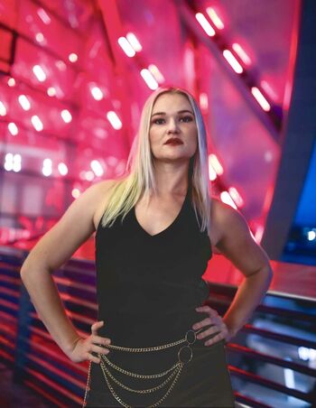 Tia lynn image
