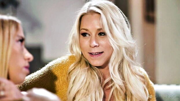 Tia lynn image