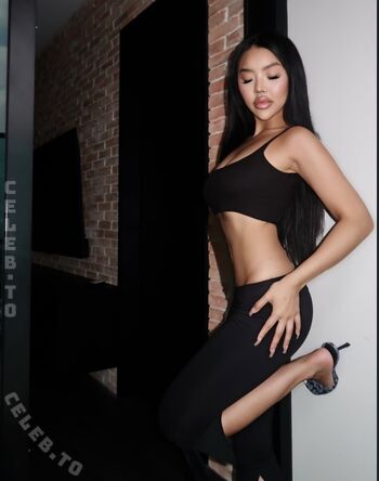Tiara truong image