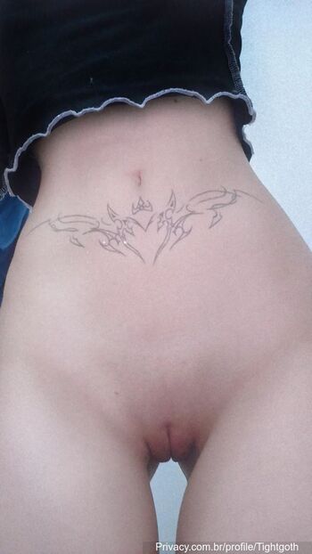 Tightgoth image