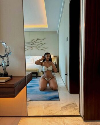 Tinah bae7 image