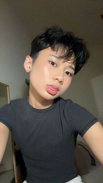 Tinglun su image
