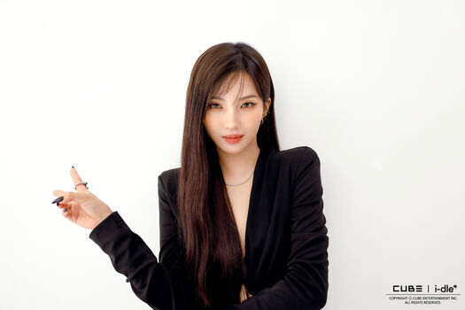 Tiny pretty j image