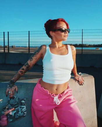 Tinzeofficial 1 image