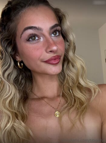 Titigirlyy image
