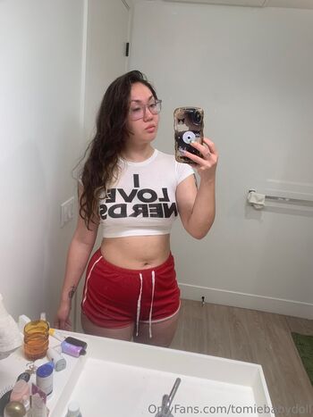 Tomiebabydoll image