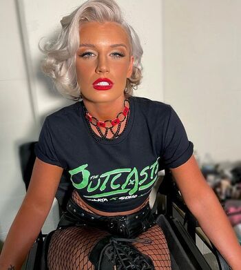 Toni storm aew image