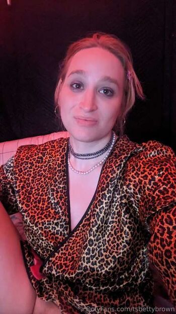 Tsbettybrown image