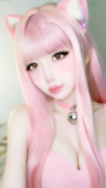 Turkish petite girl image