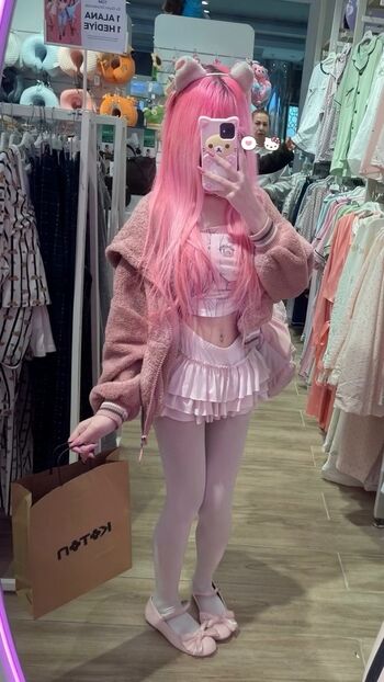 Turkish petite girl image