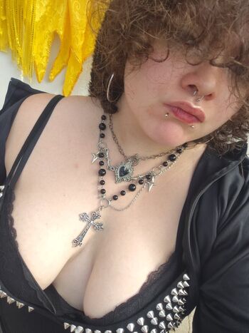 Twinkbell22190 image