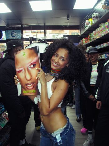 Tyla image