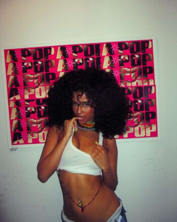 Tyla image