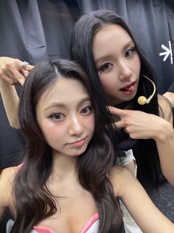 Tzuyu page 4 image