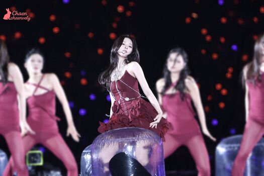 Tzuyu page 3 image
