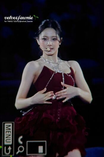 Tzuyu page 3 image