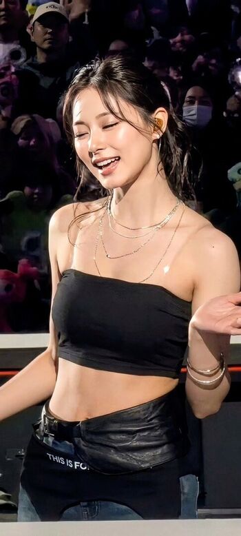 Tzuyu page 2 image