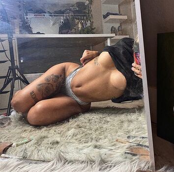 Urgoddessnicki image
