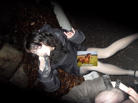 Uselessgirlthing image