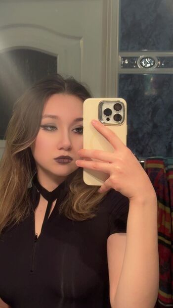 V4ru image