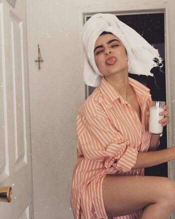 Valentina buzzurro image