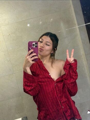 Valentina solis image