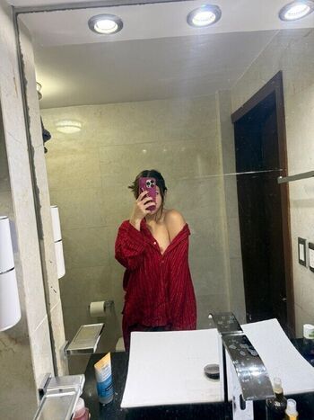 Valentina solis image