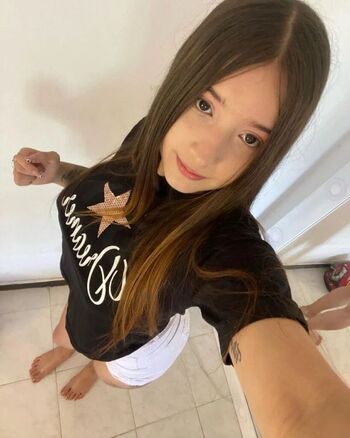 Valeria castaneda image