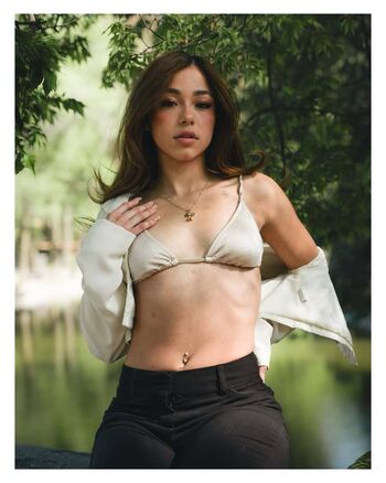 Valeria madrigal image