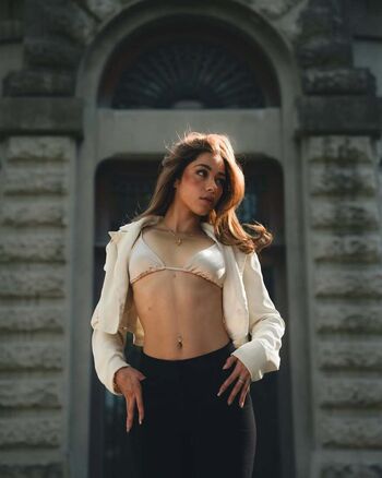 Valeria madrigal image