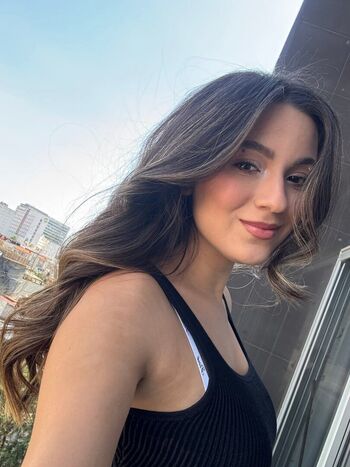 Valeria villalobos image