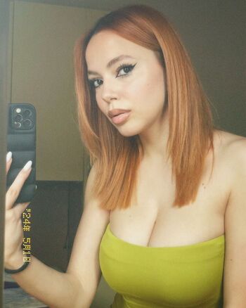 Valeriaaatzori image