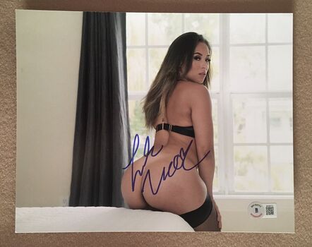 Valerieloureda image