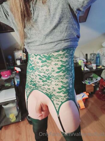 Valkyrieoflust page 2 image