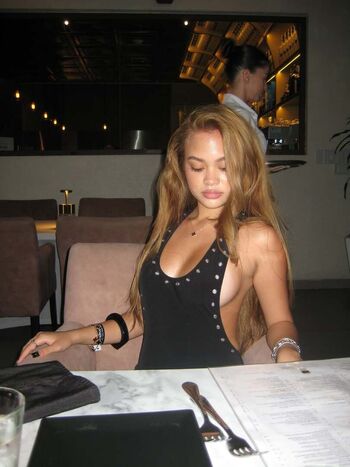 Vanessa anne williams image