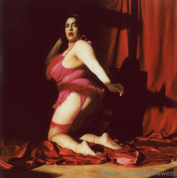 Vanessa hinata page 2 image