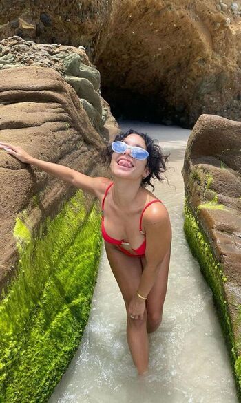 Vanessa hudgens 1 image