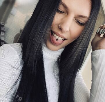 Vanessa kanz image