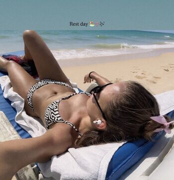 Vanessa romanowski image